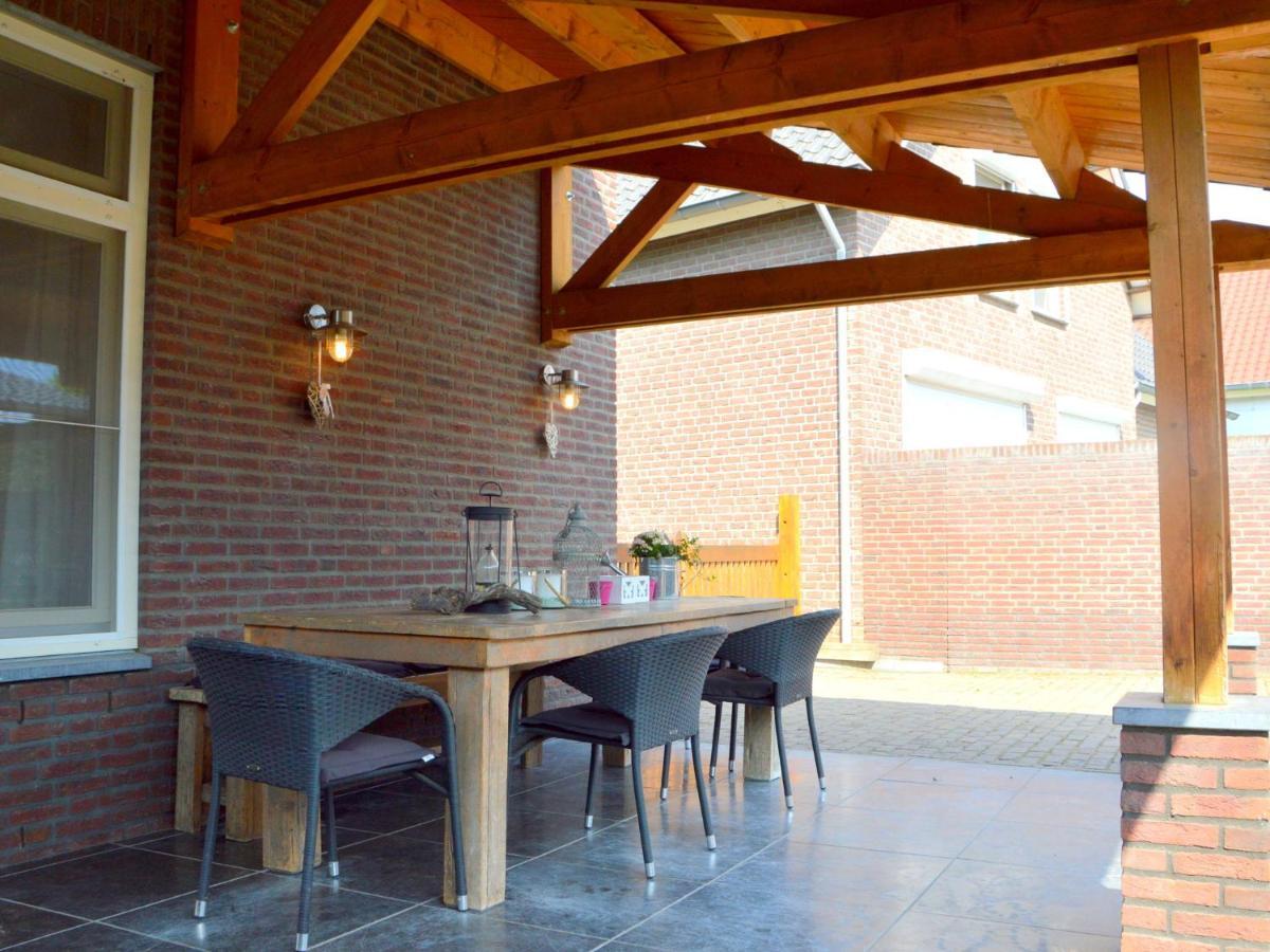 Luxury Apartment In Posterholt With A Terrace エクステリア 写真
